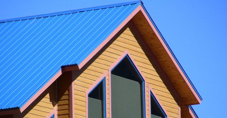 The Color of Metal Roofs – Does It Matter?