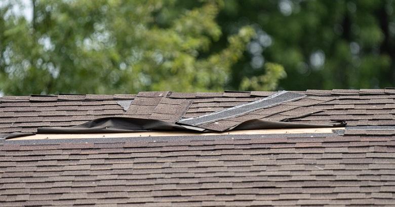 Here’s A Checklist To Identify Storm Damage to Your Roof!